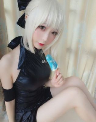 狠狠色狠狠色综合日日小蛇_720天堂在线